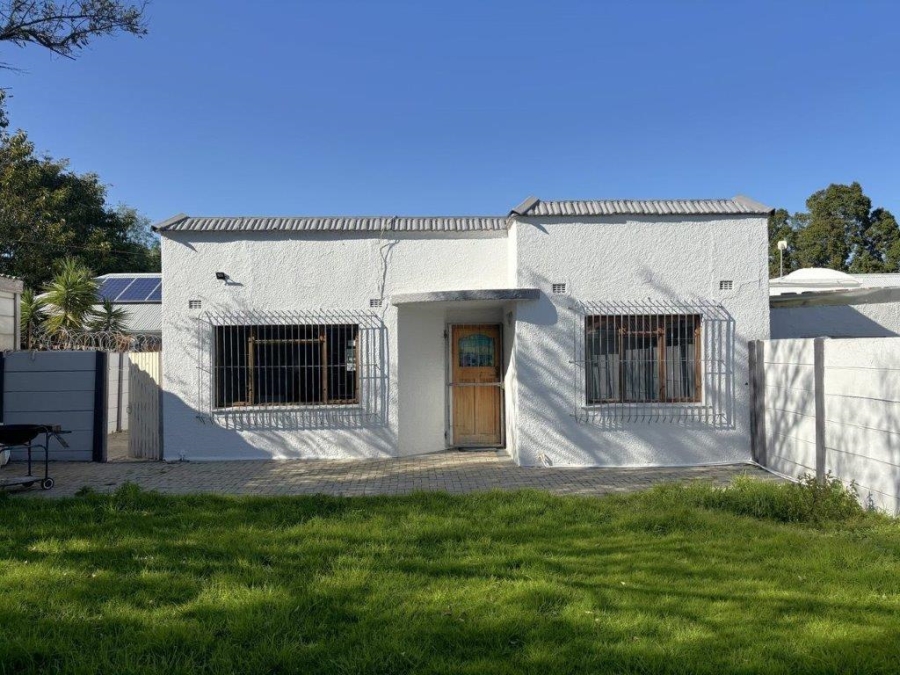 2 Bedroom Property for Sale in Somerset West Western Cape